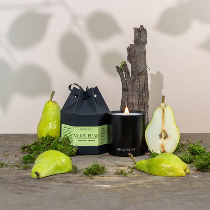 Anjou Pear Candle | Pear ~ Sumac ~ Guaiacwood | Wood Wick Candle