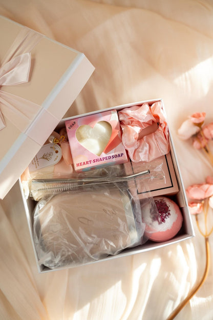 Engagement &amp; Couples Luxury Gift Box –Bridal Shower Gif